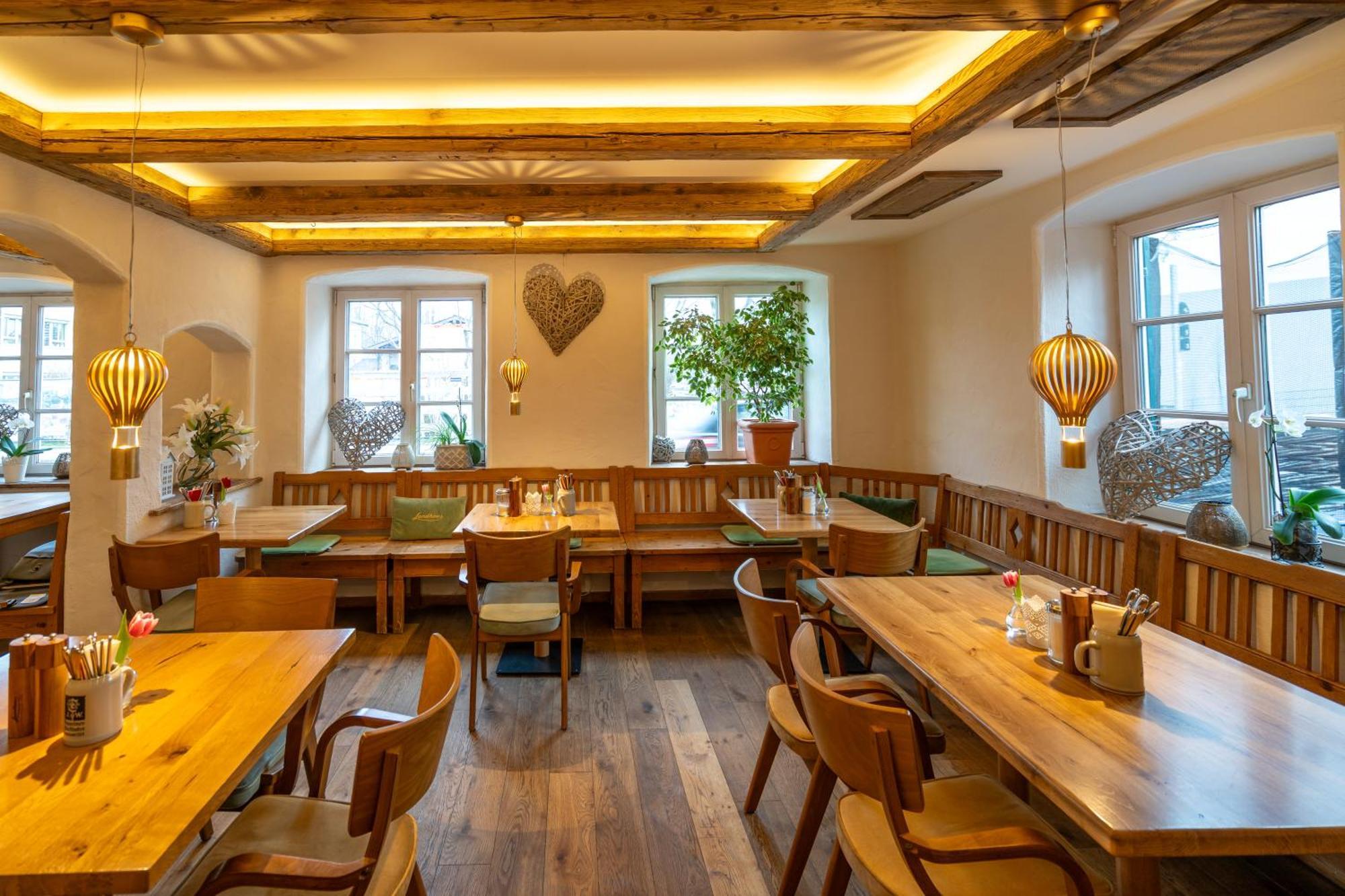 Landhaus Hotel Вольфратсхаузен Экстерьер фото