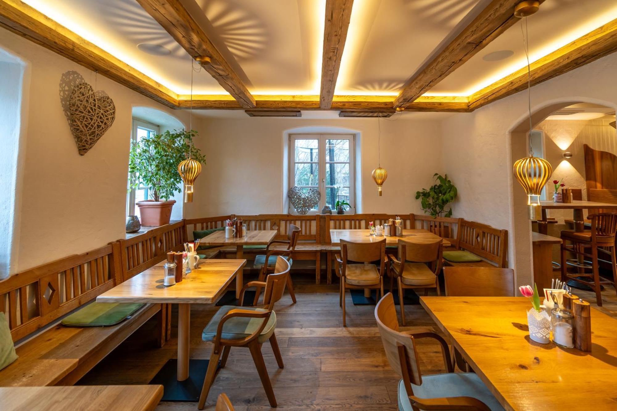 Landhaus Hotel Вольфратсхаузен Экстерьер фото