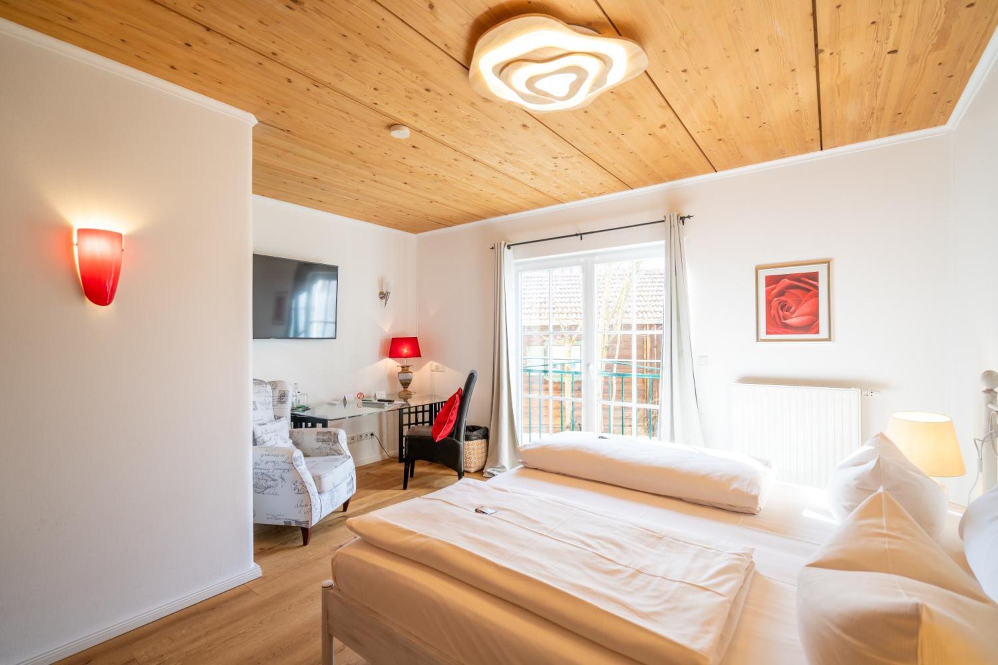 Landhaus Hotel Вольфратсхаузен Экстерьер фото